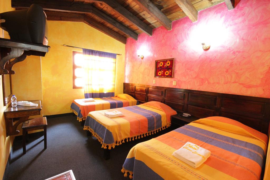 Hotel Plaza Santo Domingo San Cristóbal de Las Casas Cameră foto