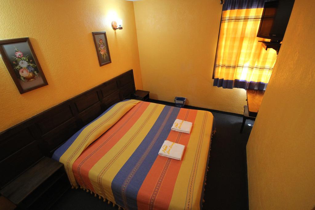 Hotel Plaza Santo Domingo San Cristóbal de Las Casas Cameră foto