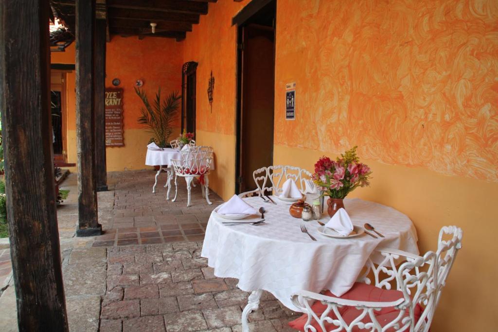 Hotel Plaza Santo Domingo San Cristóbal de Las Casas Exterior foto