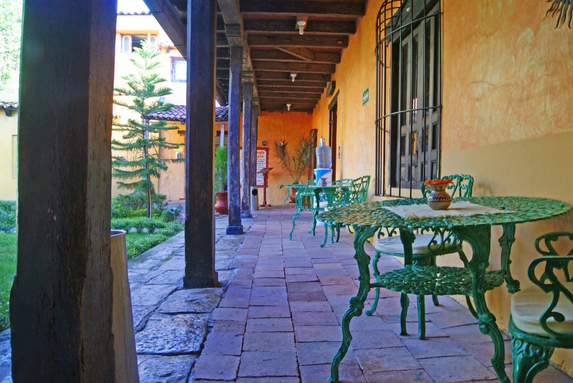 Hotel Plaza Santo Domingo San Cristóbal de Las Casas Exterior foto