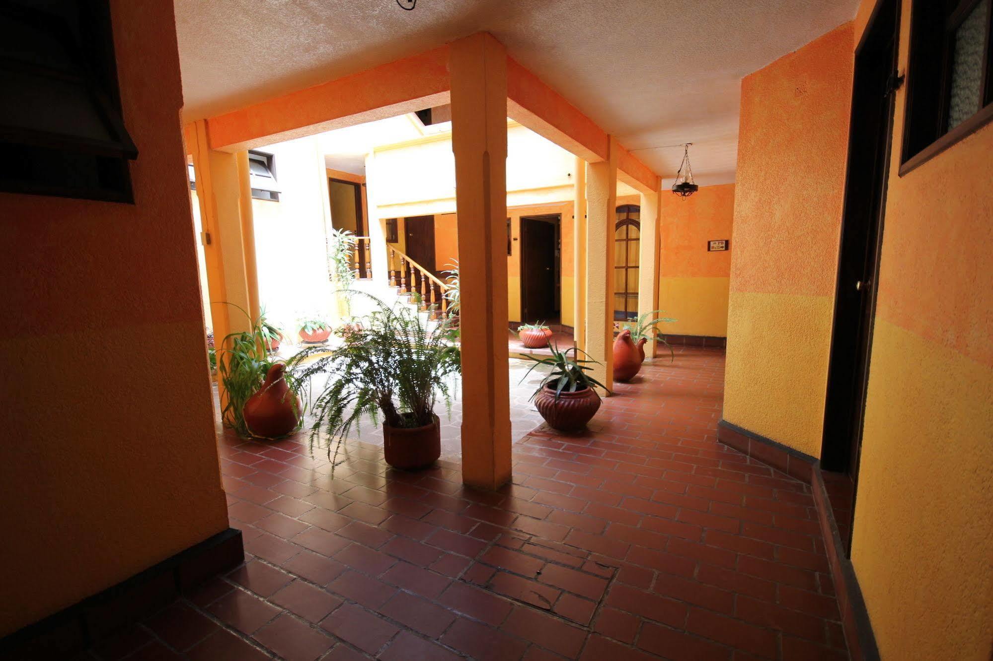 Hotel Plaza Santo Domingo San Cristóbal de Las Casas Exterior foto